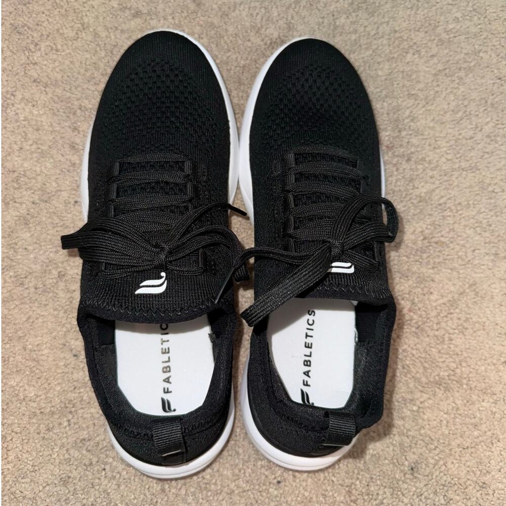New Fabletics The Everyday Sneaker Black size 9 Women's